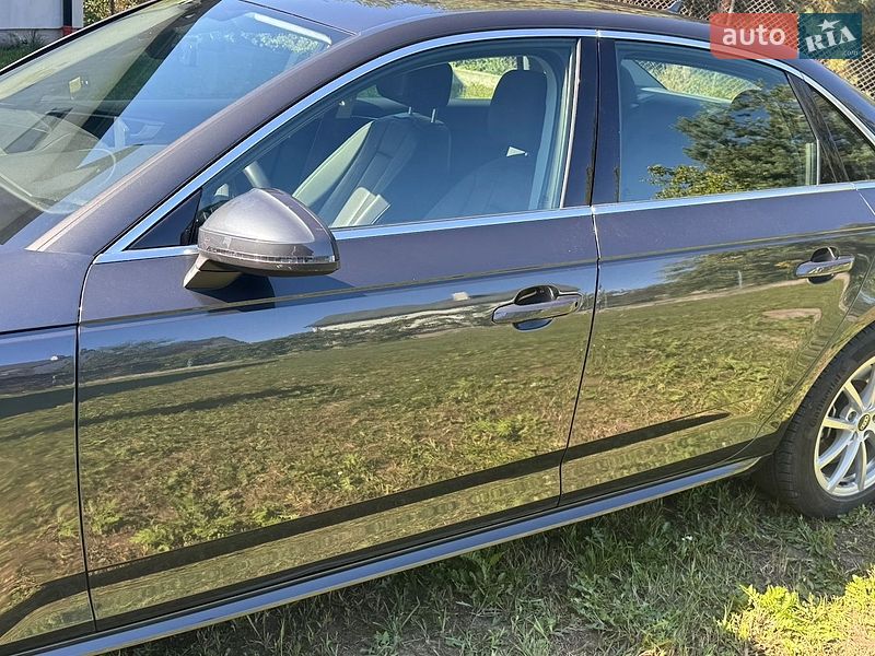 Седан Audi A4 2018 в Львові