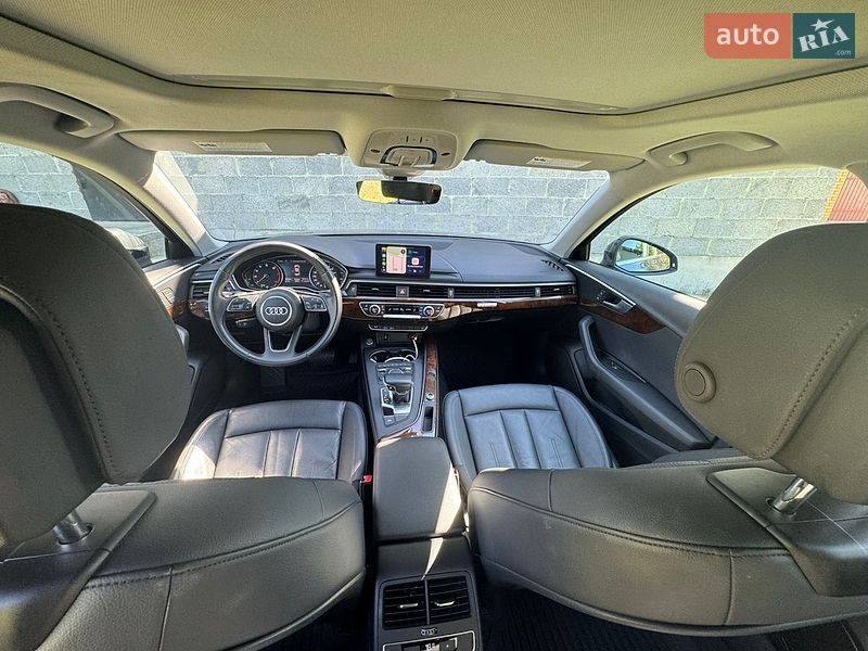 Седан Audi A4 2018 в Львові