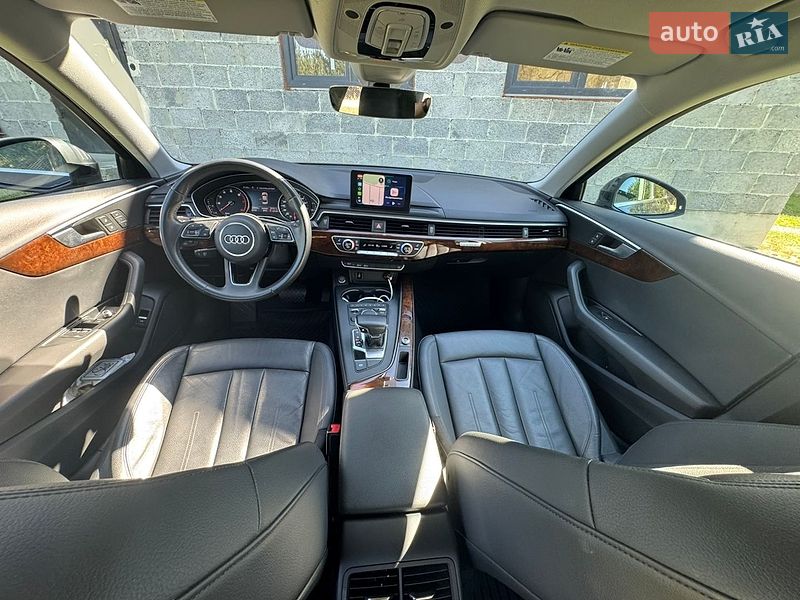 Седан Audi A4 2018 в Львові