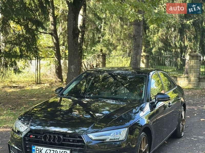 Audi A4 2016