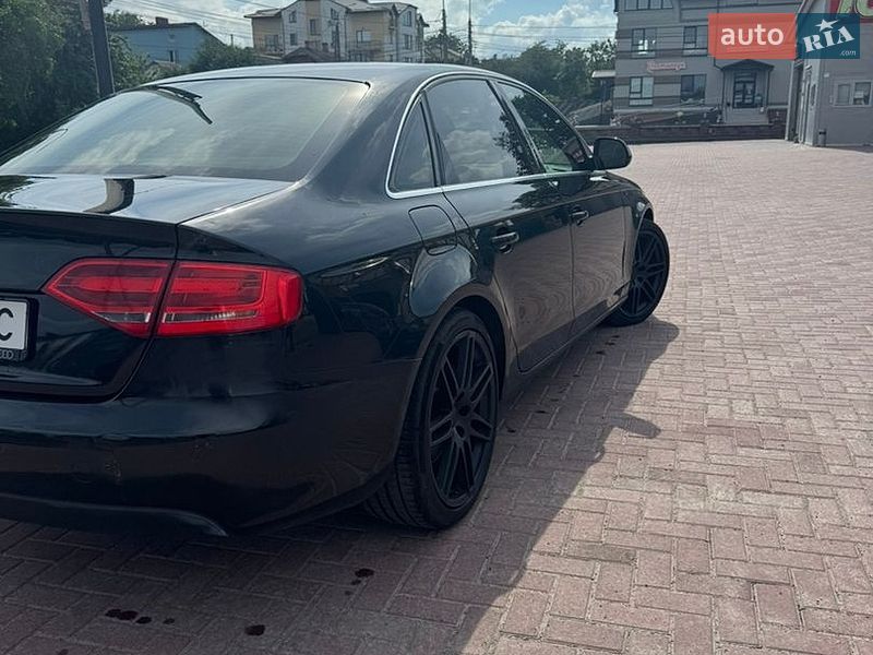 Седан Audi A4 2009 в Ровно