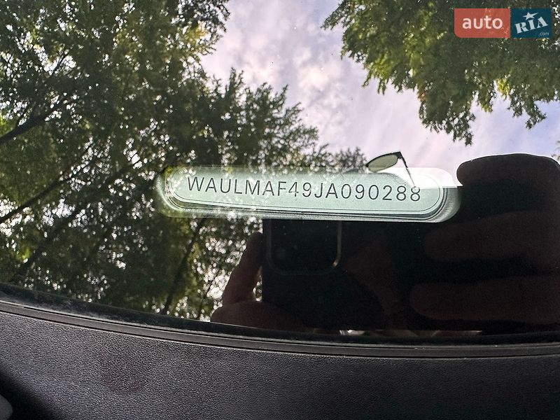 Седан Audi A4 2017 в Львове