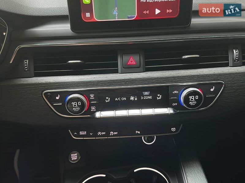 Седан Audi A4 2017 в Львове