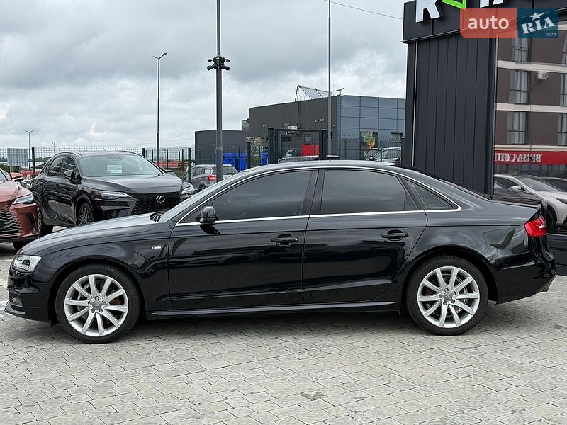 Седан Audi A4 2014 в Львові