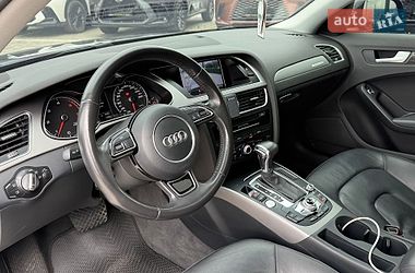 Седан Audi A4 2014 в Львові