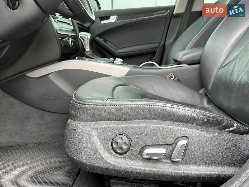 Седан Audi A4 2014 в Львові