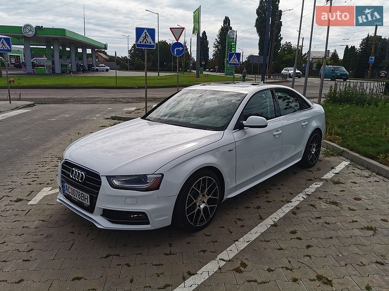 Седан Audi A4 2015 в Луцке