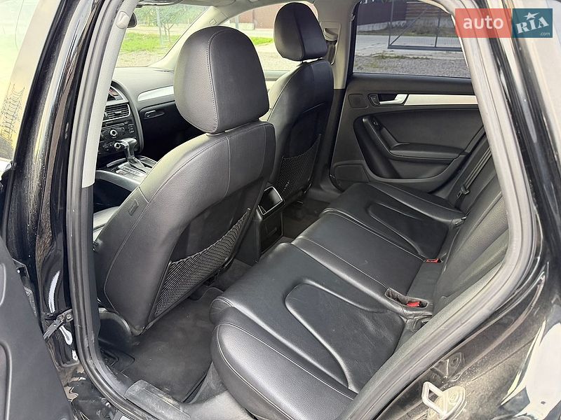Седан Audi A4 2013 в Львові