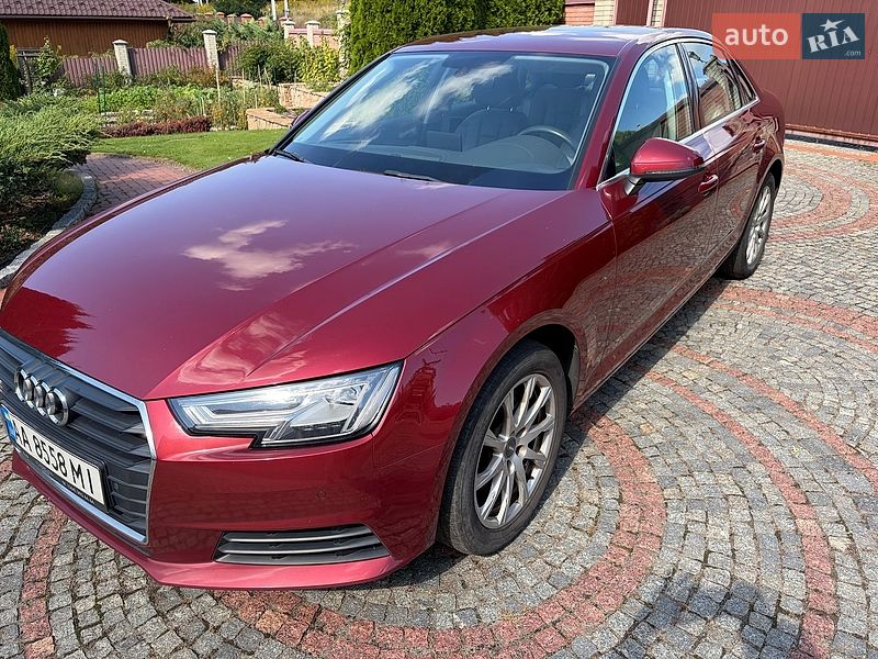 Седан Audi A4 2016 в Киеве