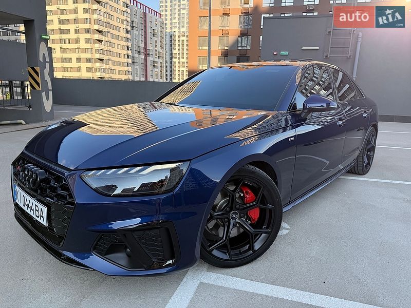 Седан Audi A4 2021 в Киеве