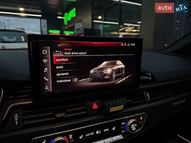 Седан Audi A4 2021 в Києві