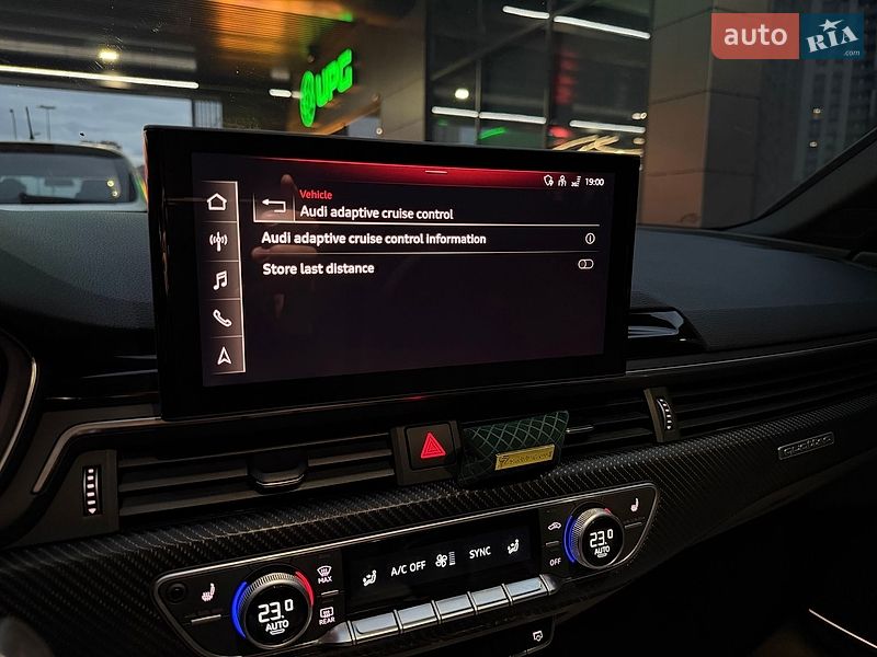 Седан Audi A4 2021 в Києві