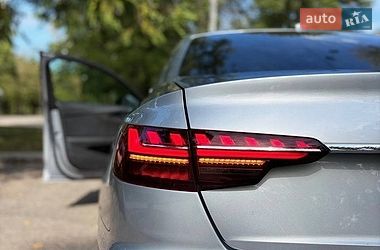 Седан Audi A4 2020 в Кропивницком