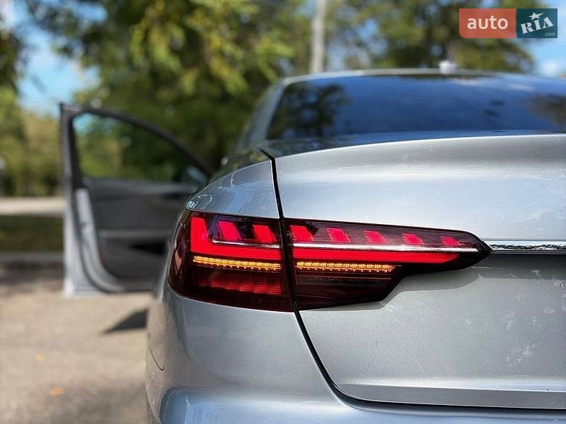 Седан Audi A4 2020 в Кропивницком