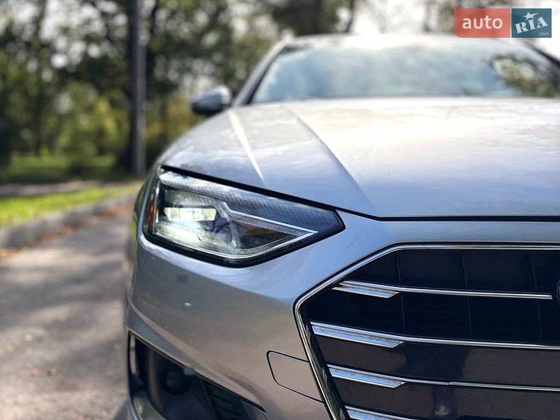 Седан Audi A4 2020 в Кропивницком