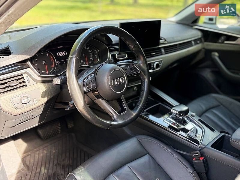 Седан Audi A4 2020 в Кропивницком