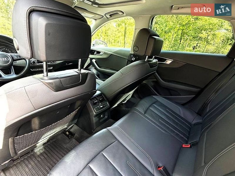 Седан Audi A4 2020 в Кропивницком