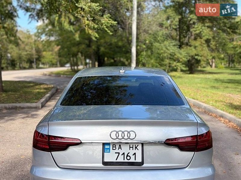 Седан Audi A4 2020 в Кропивницком