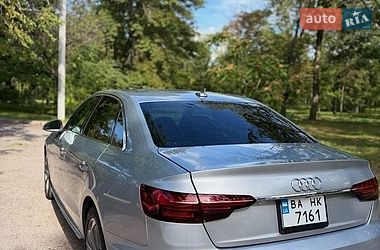 Седан Audi A4 2020 в Кропивницком