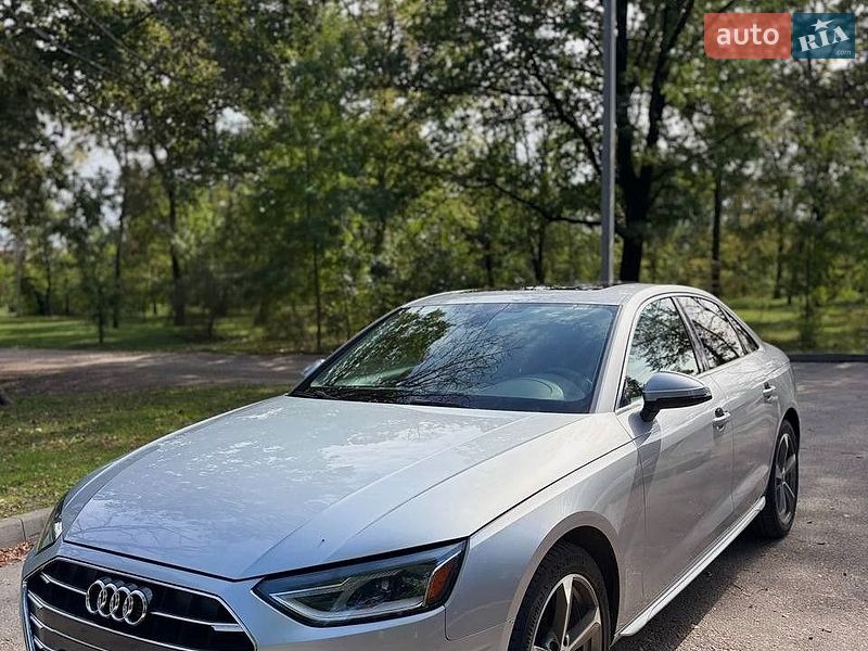 Седан Audi A4 2020 в Кропивницком