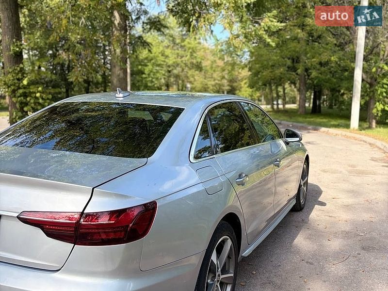 Седан Audi A4 2020 в Кропивницком