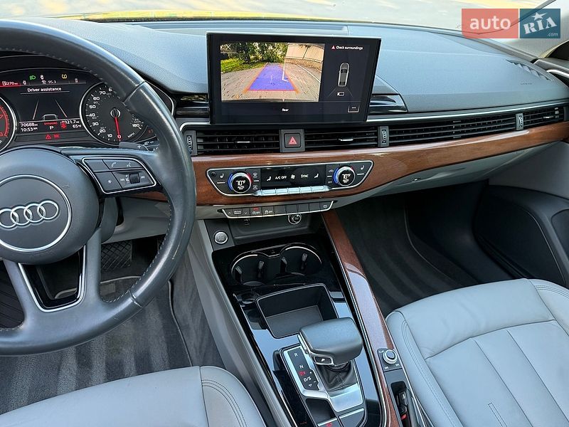 Седан Audi A4 2020 в Львові