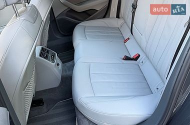 Седан Audi A4 2020 в Львові