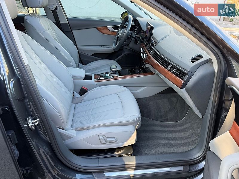 Седан Audi A4 2020 в Львові