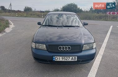 Седан Audi A4 1996 в Городку
