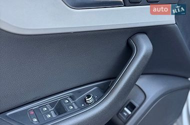 Седан Audi A4 2016 в Виннице