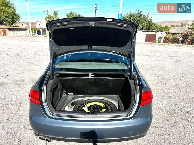 Седан Audi A4 2009 в Запоріжжі