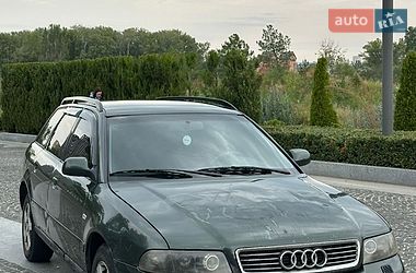 Універсал Audi A4 2000 в Дніпрі