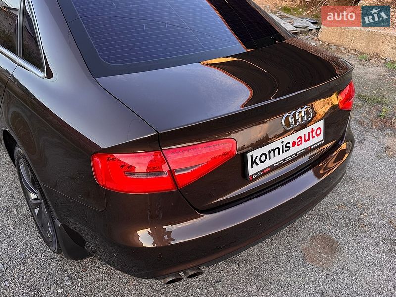 Седан Audi A4 2012 в Вінниці