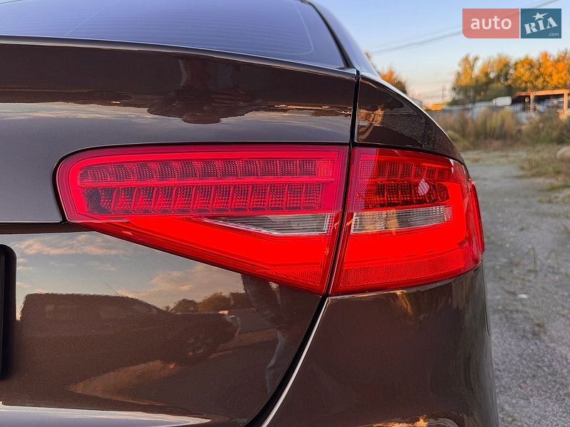 Седан Audi A4 2012 в Вінниці