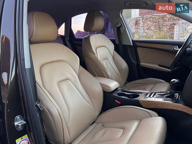 Седан Audi A4 2012 в Вінниці