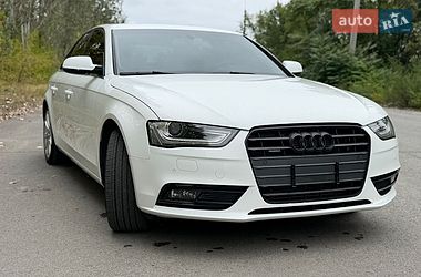 Седан Audi A4 2013 в Запорожье
