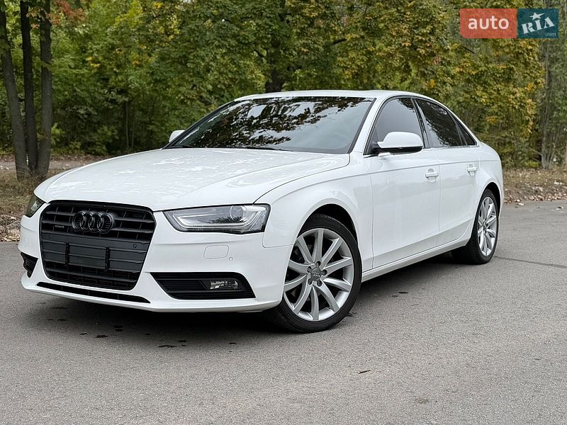 Седан Audi A4 2013 в Запорожье