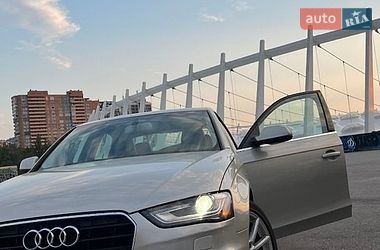 Седан Audi A4 2014 в Киеве