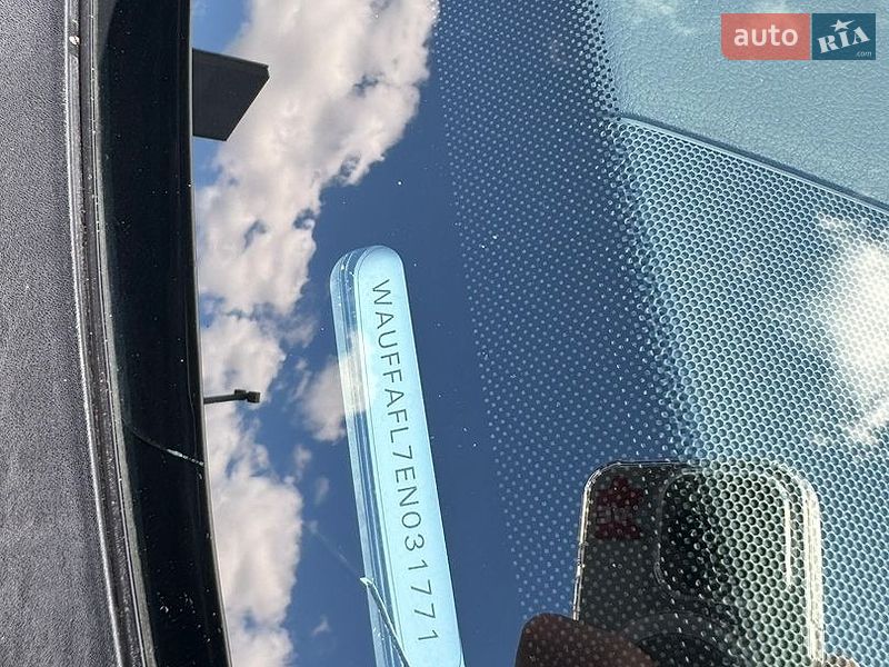 Седан Audi A4 2014 в Киеве