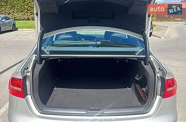 Седан Audi A4 2014 в Киеве
