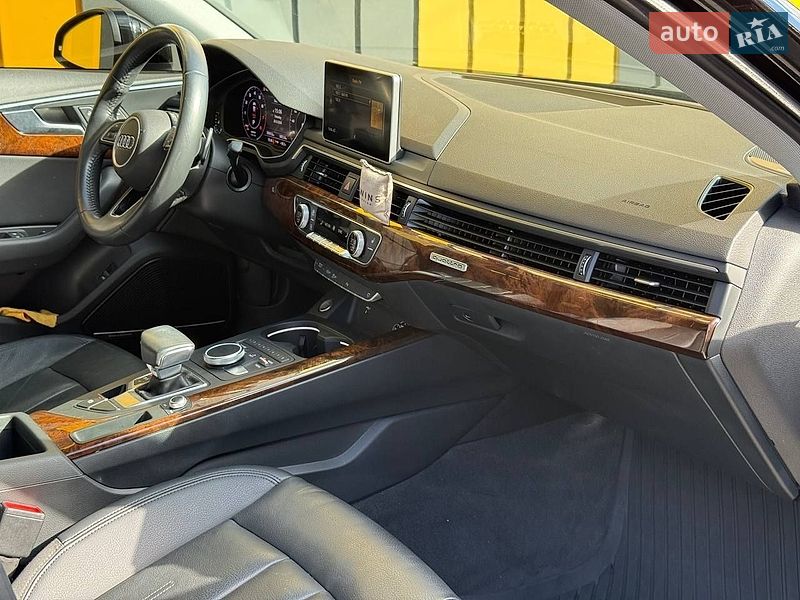 Седан Audi A4 2018 в Виннице