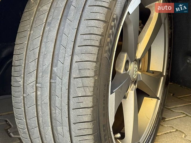 Седан Audi A4 2018 в Виннице