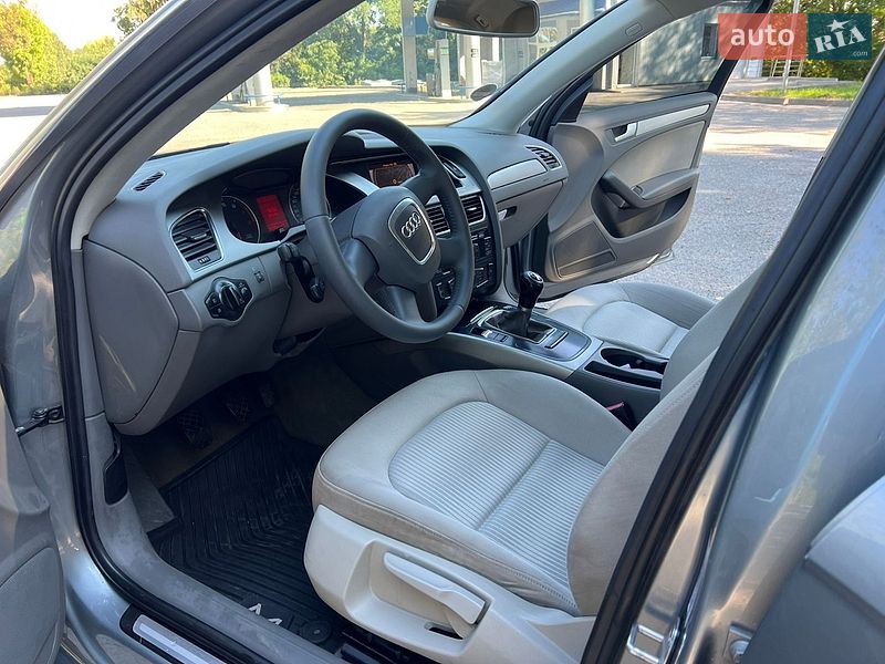 Универсал Audi A4 2009 в Кицмани