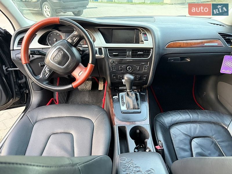 Седан Audi A4 2010 в Турці
