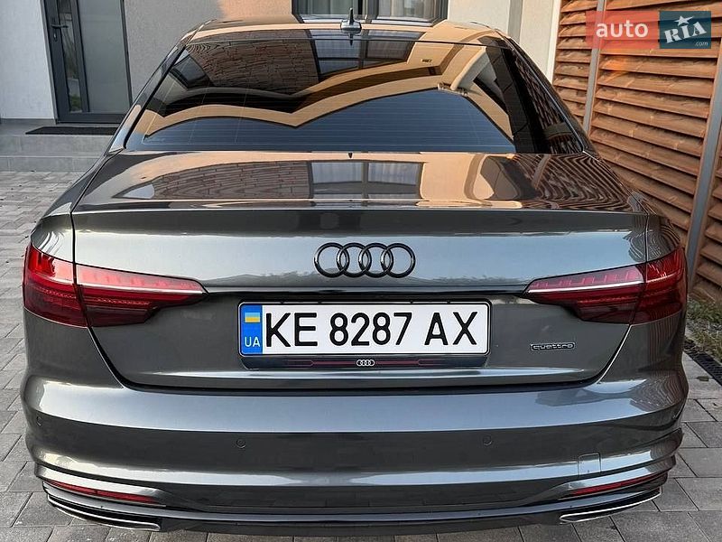 Седан Audi A4 2019 в Днепре