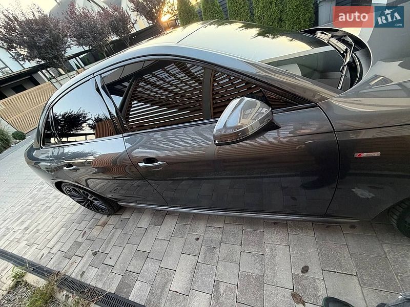 Седан Audi A4 2019 в Днепре