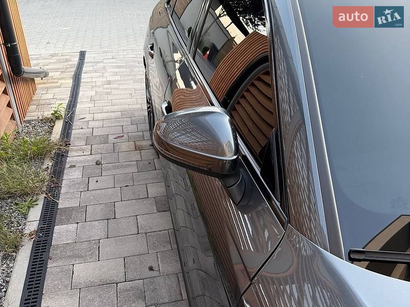 Седан Audi A4 2019 в Днепре