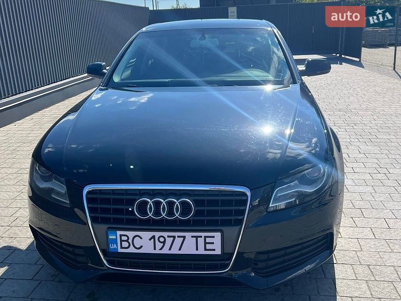 Седан Audi A4 2011 в Львове