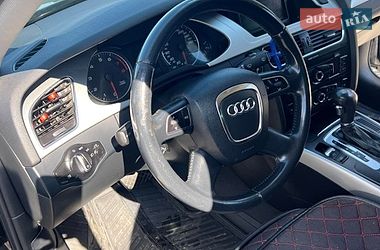 Седан Audi A4 2011 в Львове