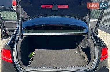 Седан Audi A4 2011 в Львове